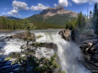 Водопад Атабаски, Канада.