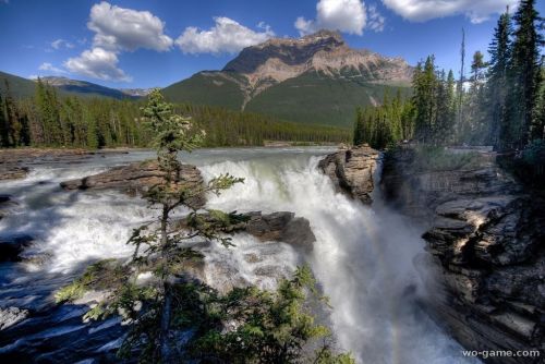 Водопад Атабаски, Канада.